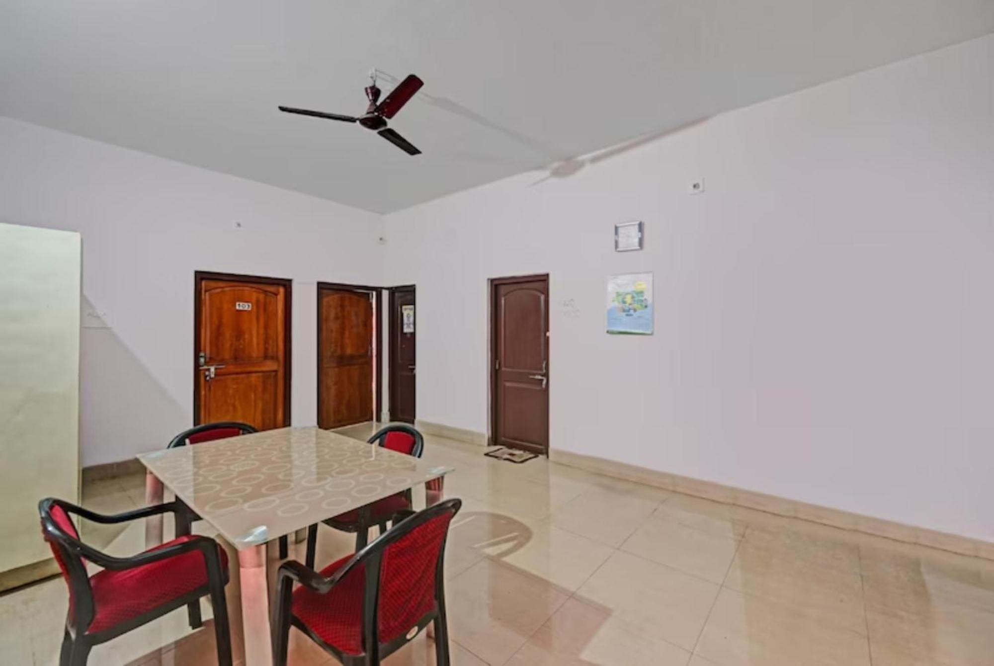 Hotel Madison Homes Bhubaneswar Esterno foto